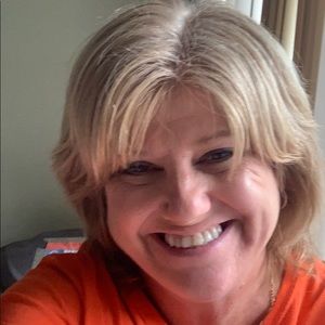 Meet your Posher, Denise